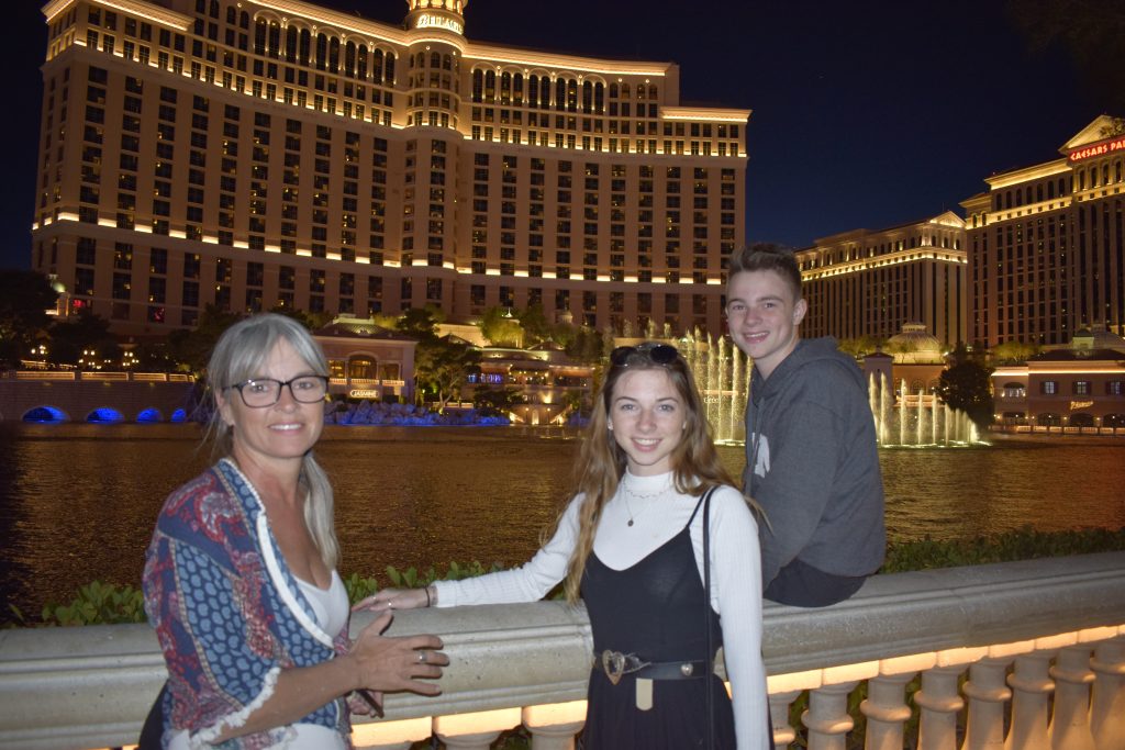 Julie, Kaylin and Luke at The Bellagio Fountains